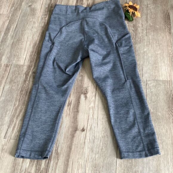 Athleta Ultimate Stash Pocket Capri‎ Leggings SuperSonic Gray Heather SP - Picture 5 of 11